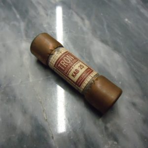 KAB 25: 25 AMP FUSE, BUSSMAN
